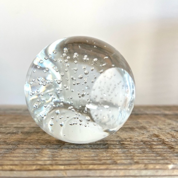 Crystal glass orb apple, paperweight - Picture 3 of 3